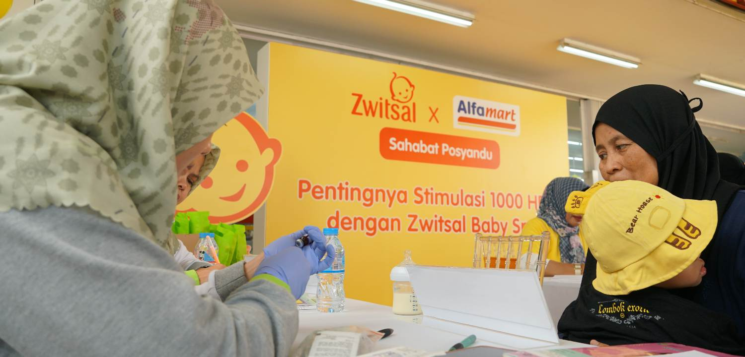 News Banner Kolaborasi Alfamart Sahabat Posyandu dan Zwitsal untuk Mendukung 1000 Hari Pertama Si Kecil