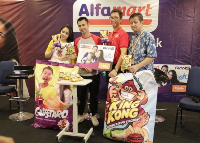 News Banner Dongkrak Penjualan, Alfamart Pasarkan Produk Eksklusif Raffi Nagita