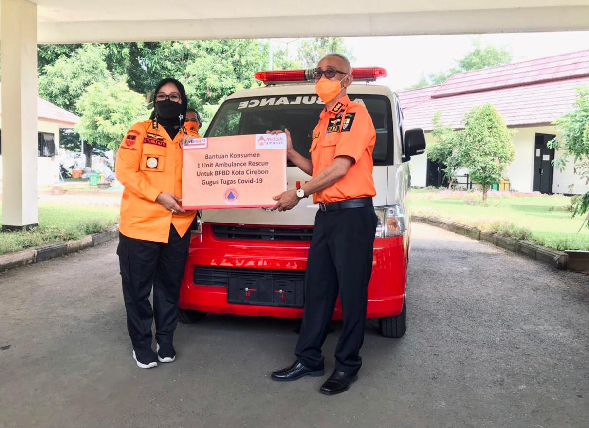 News Banner Kota Cirebon Terima Ambulance Hasil Donasi Konsumen Alfamart