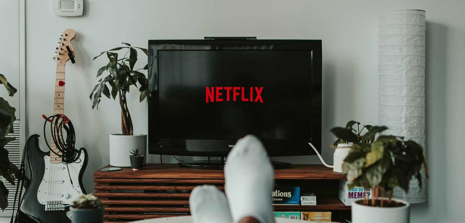 News Banner Film Netflix Terbaik Untuk Temani Detik-Detik Pergantian Tahun